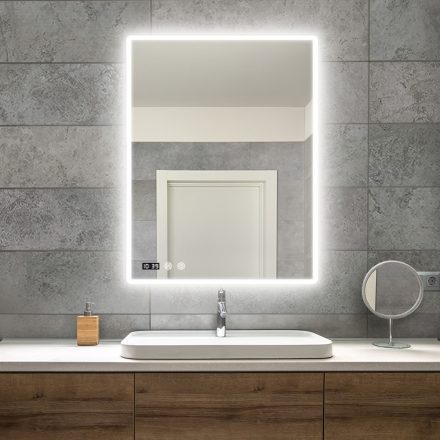 Welland 70x90 cm-es fürdőszobatükör LED világítással, állítható színhőmérséklettel és szabályozható fényerővel, és órával, a legjobb áron a piacon. 04C01