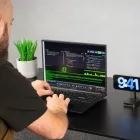 Profi elektromosan állítható magasságú íróasztal 160x80cm fekete | Dupla motor - Memória - USB - Nagy teherbírás | LVN System Control Pro