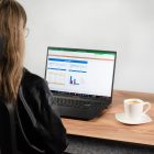 Elektromosan állítható magasságú íróasztal 120x67cm Craft tölgy / fekete | LVN System Control Flex+